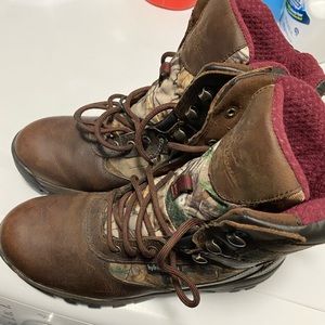 Women’s hiking boots